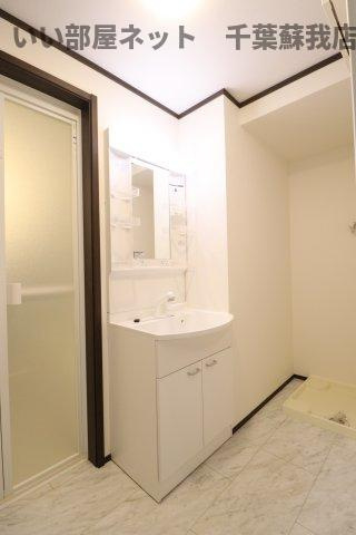 VERTEX市原Ⅱの洗面所|明るい洗面所です