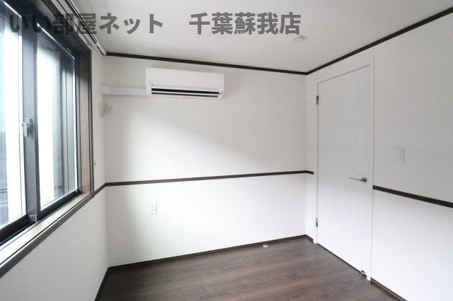 VERTEX市原Ⅱの洋室|落ち着いたエントランスです