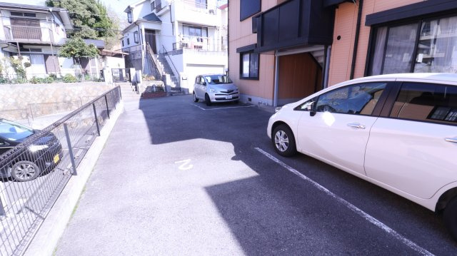 グリーンヒル朝霧Ⅱの駐車場