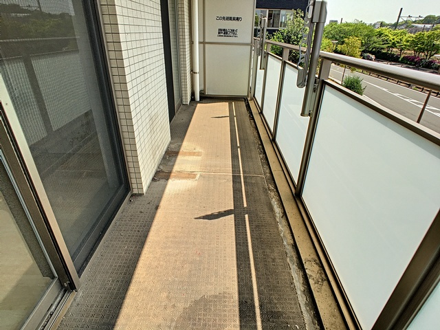直方市須崎町の賃貸マンションのバルコニー