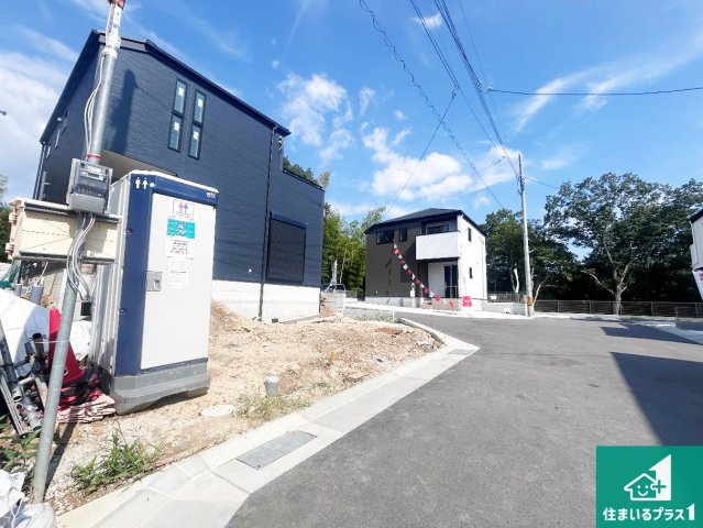 神戸市北区西山　第1期・第2期　新築一戸建ての前面道路含む現地写真|周辺は落ち着いた街並みの住宅地！子育てがしやすい住環境です！まだ未完成ですが、現地でしかわからない事もございます。是非一度ご覧ください。