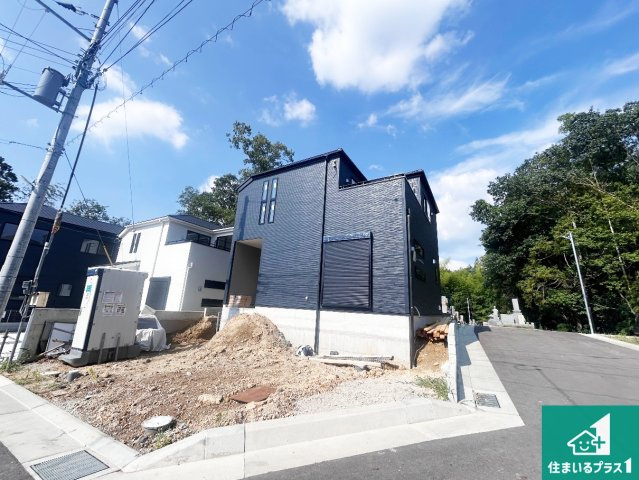 神戸市北区西山　第1期・第2期　新築一戸建ての外観|周辺は落ち着いた街並みの住宅地！子育てがしやすい住環境です！まだ未完成ですが、現地でしかわからない事もございます。是非一度ご覧ください。