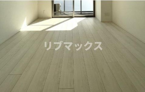 【居間・リビング】ガーラ・ステーション東神奈川