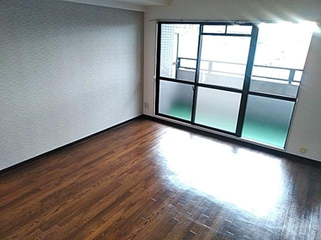 フローラ南館の居間・リビング