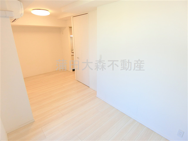 ロアール蒲田弐番館の居間・リビング