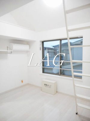 【居間・リビング】 | グローリア北千住 | 洋室のお部屋です。