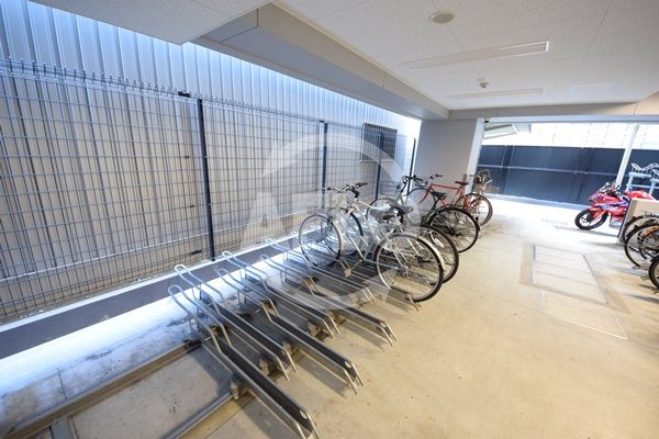 プレサンス心斎橋クオーレの設備|プレサンス心斎橋クオーレ　駐輪場