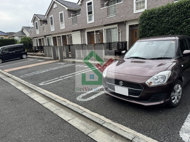 フォレストの駐車場