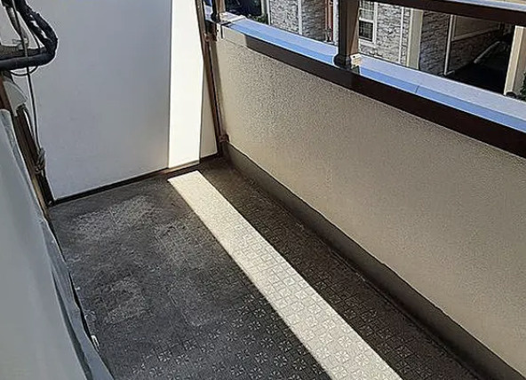 【バルコニー】