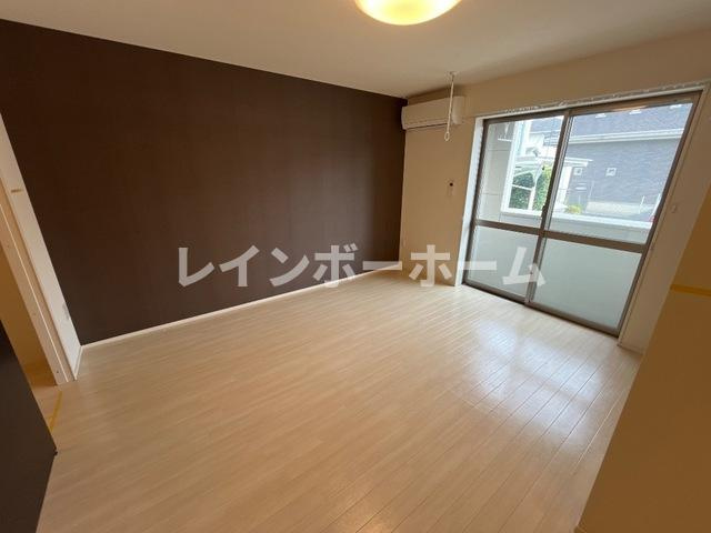 クラリスの寝室