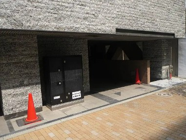 千代田区神田須田町２丁目の賃貸マンションのエントランス