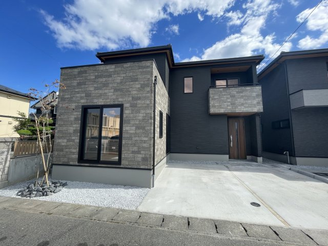 八戸市沼館3丁目 1号棟の外観