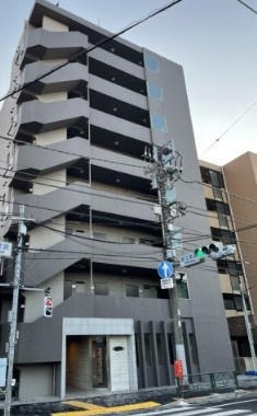 【外観】 | 鷺宮第五ローヤル | 鉄筋コンクリート造のがっちりとした建物。
