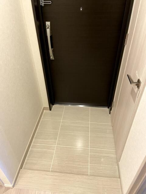 ＭＩＤ　ＴＯＷＥＲ　ＧＲＡＮＤの玄関