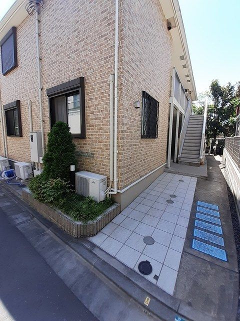 リュミエール東雪谷のエントランス