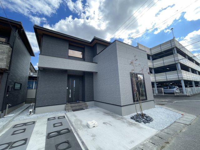 八戸市沼館3丁目 2号棟