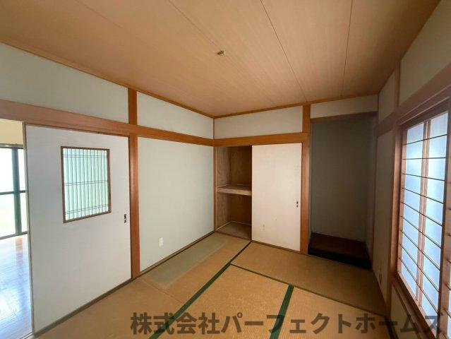尊延寺戸建の和室|ゆったりとくつろげる和室です