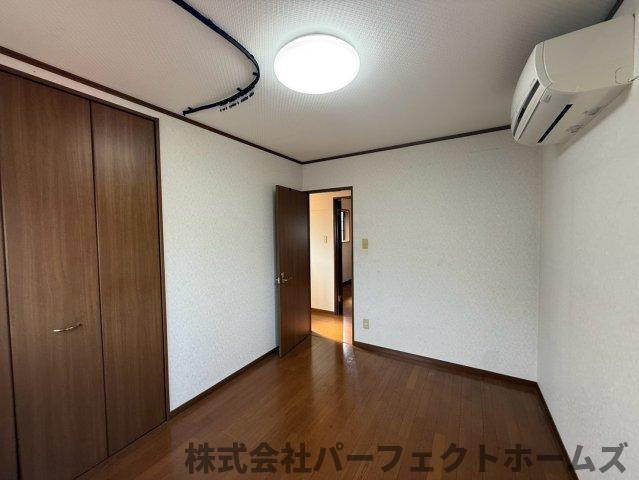 尊延寺戸建の洋室|ゆったりした洋室です