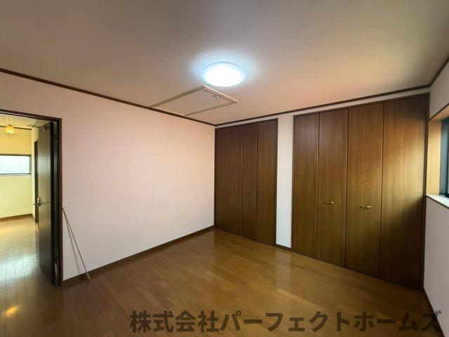尊延寺戸建の洋室|個人の部屋や寝室として使える洋室です