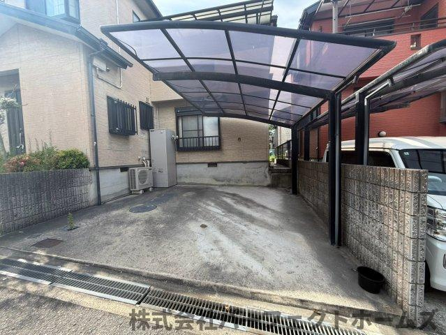 尊延寺戸建の駐車場|駐車場があります