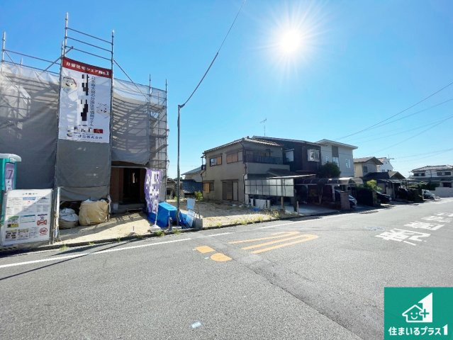 ■枚方市杉山手　第5期　新築一戸建ての前面道路含む現地写真|周辺は落ち着いた街並みの住宅地！子育てがしやすい住環境です！まだ未完成ですが、現地でしかわからない事もございます。是非一度ご覧ください。