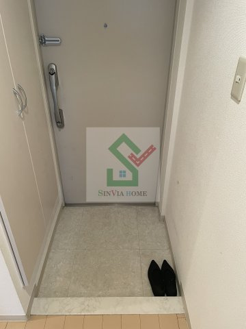 ラフィネ所沢の玄関