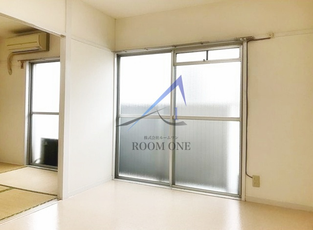 コウワマンションの居間・リビング|洋室のお部屋です。