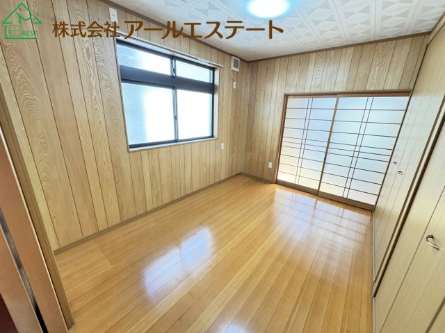 姫路市広畑区蒲田　　中古戸建の洋室