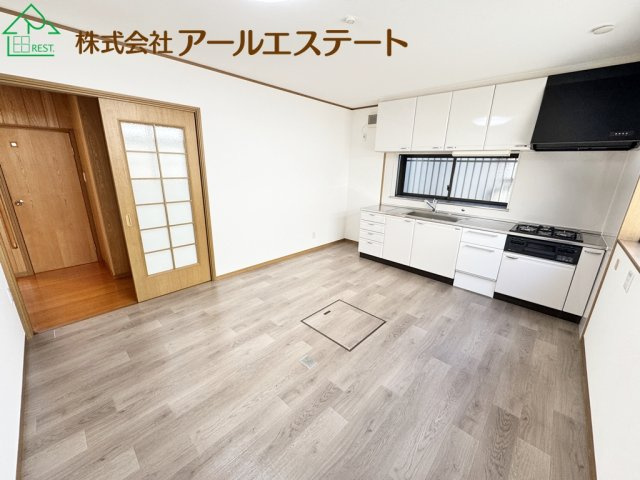 姫路市広畑区蒲田　　中古戸建の居間・リビング
