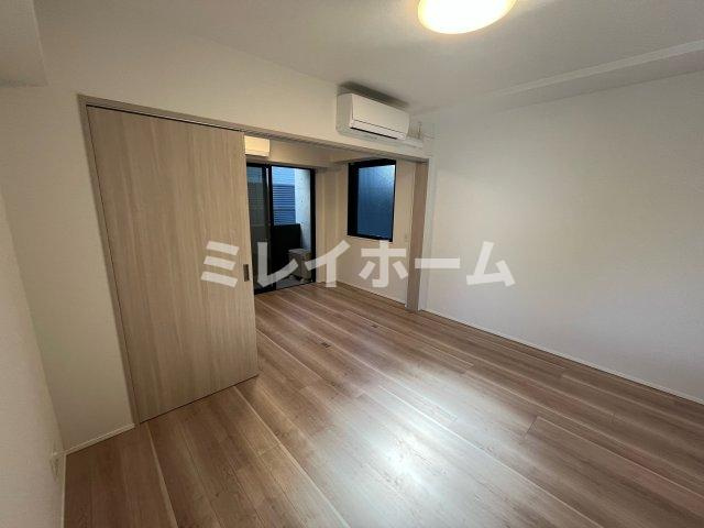 ドゥーエ梅屋敷の居間・リビング|同建物内、別のお部屋の参考写真になります。