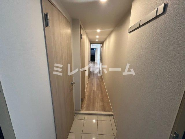 ドゥーエ梅屋敷の玄関|同建物内、別のお部屋の参考写真になります。