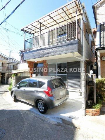 東垂水３丁目貸家の駐車場