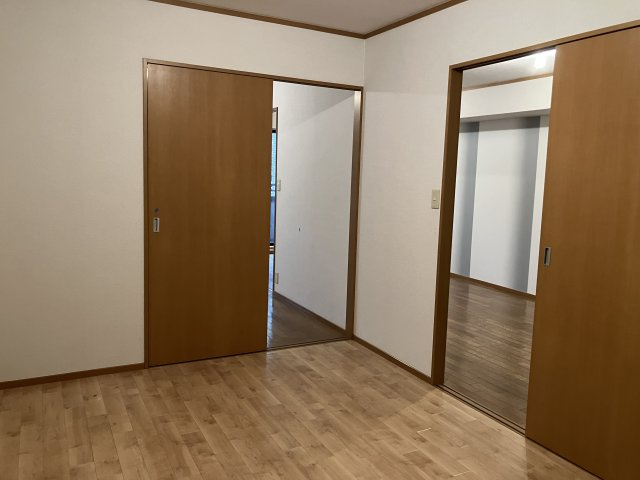 【洋室】 | プレパルク | ※別部屋参考写真