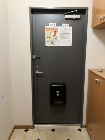 【玄関】 | プレパルク | 広さがあり窮屈感のない玄関です※別部屋参考写真