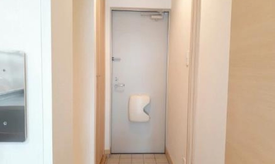 セカンド　フルールの玄関