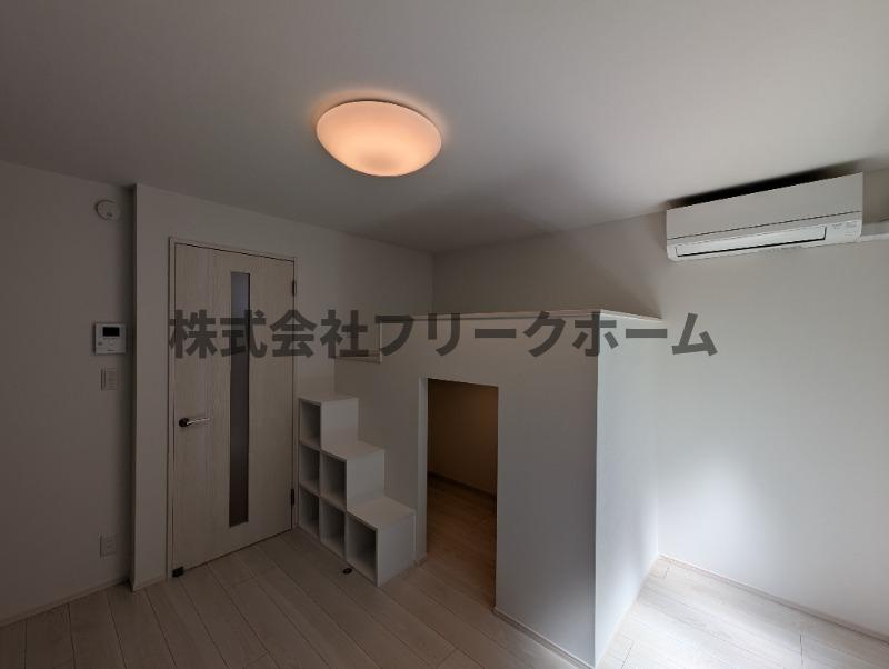 武蔵野市境南町３丁目のアパートの寝室