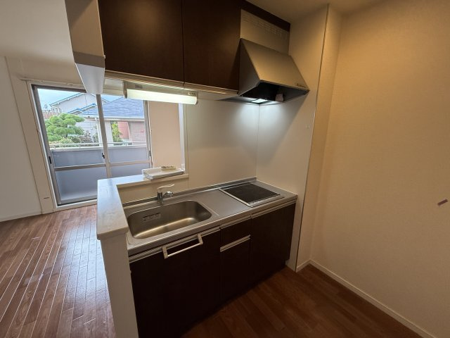 豊中市服部西町２丁目のハイツのキッチン