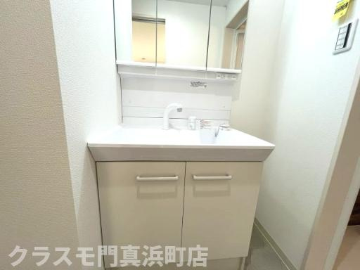 クリエオーレ郡津Ⅰの独立洗面台