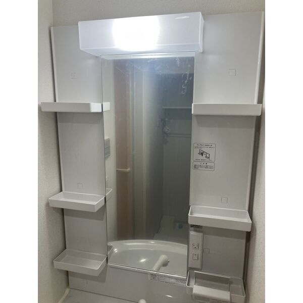 NEコート甲南町の独立洗面台
