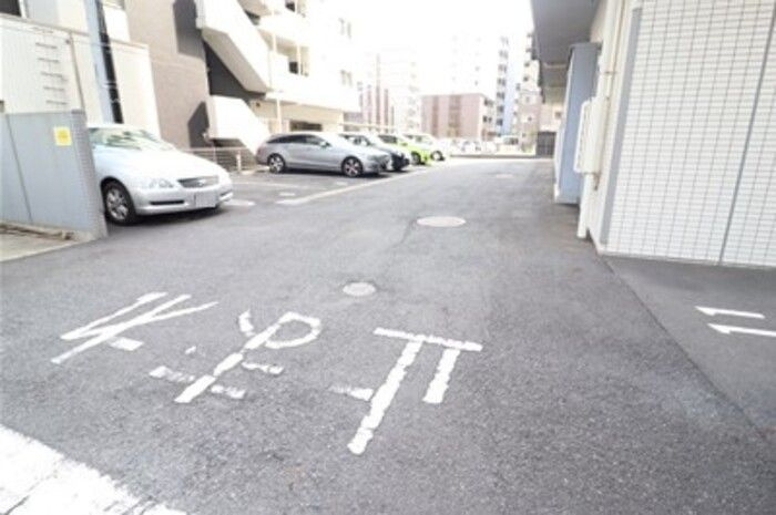 Ⅴesta（ウェスタ）の駐車場