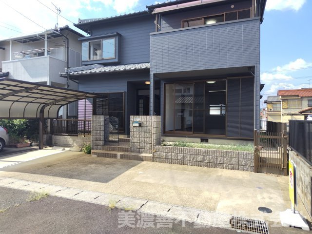 ６７３６５　各務原市鵜沼各務原町中古戸建ての外観