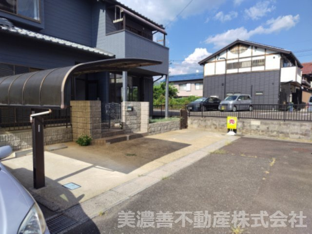 ６７３６５　各務原市鵜沼各務原町中古戸建ての外観