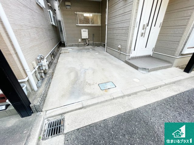 尼崎市東難波町　中古一戸建ての駐車場|駐車スペース！散水栓があるので、こまめに愛車を洗えます！