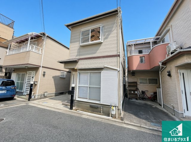 尼崎市東難波町　中古一戸建ての前面道路含む現地写真|車通りの少ない前面道路！お子様がいらっしゃるご家族でも安心！