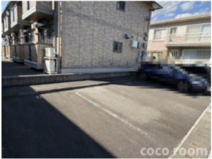 デルニエⅢの駐車場