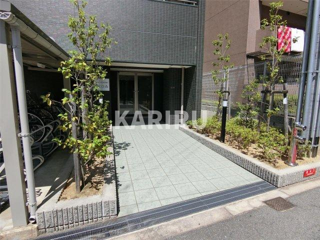 グリーンハウスウエコーのエントランス