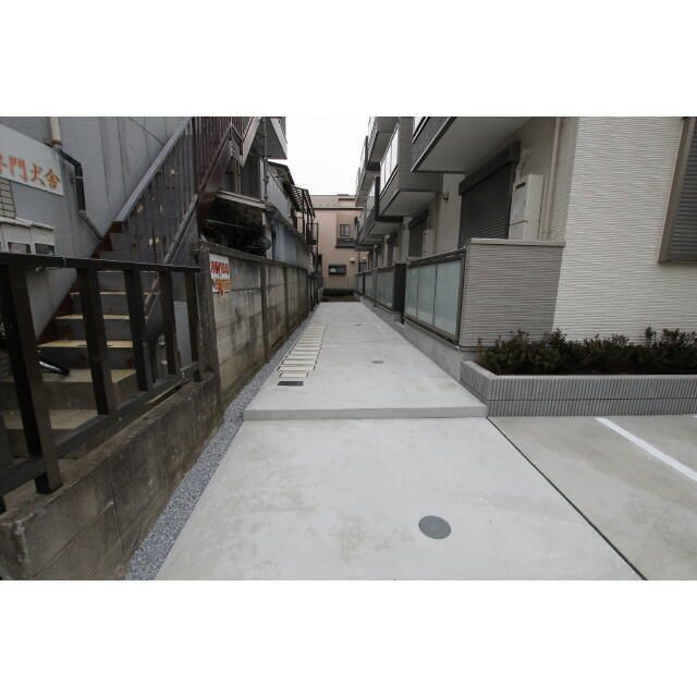 エルスタンザ大泉学園のエントランス