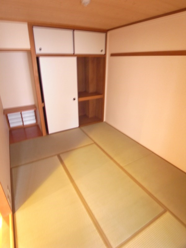 尼崎市武庫之荘東２丁目のアパートの和室