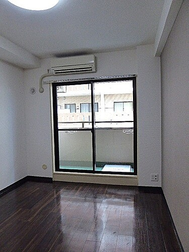 ビブレ西池の居間・リビング|洋室