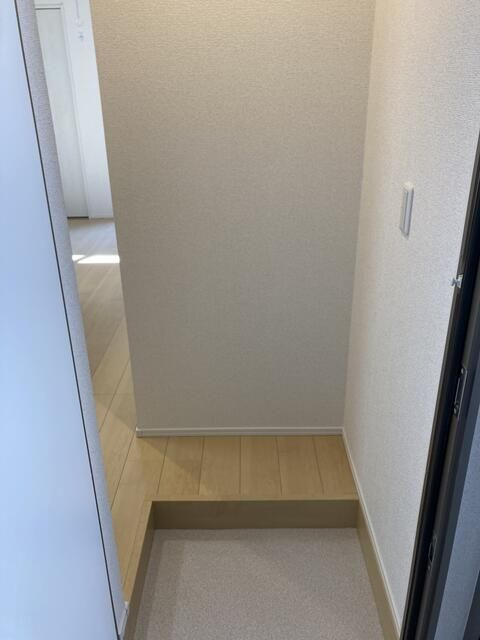 ヴィラート西大宮の玄関